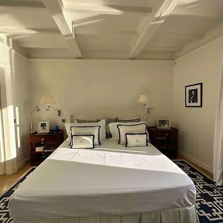 Townhouse In Tropez ! Apartament