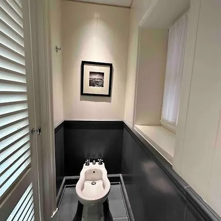 Townhouse In Tropez ! Apartament *