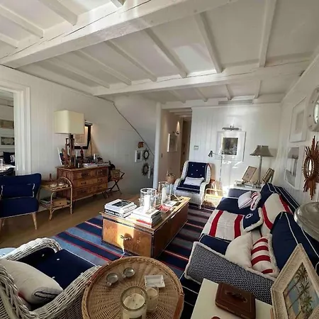 Townhouse In Tropez ! Apartament